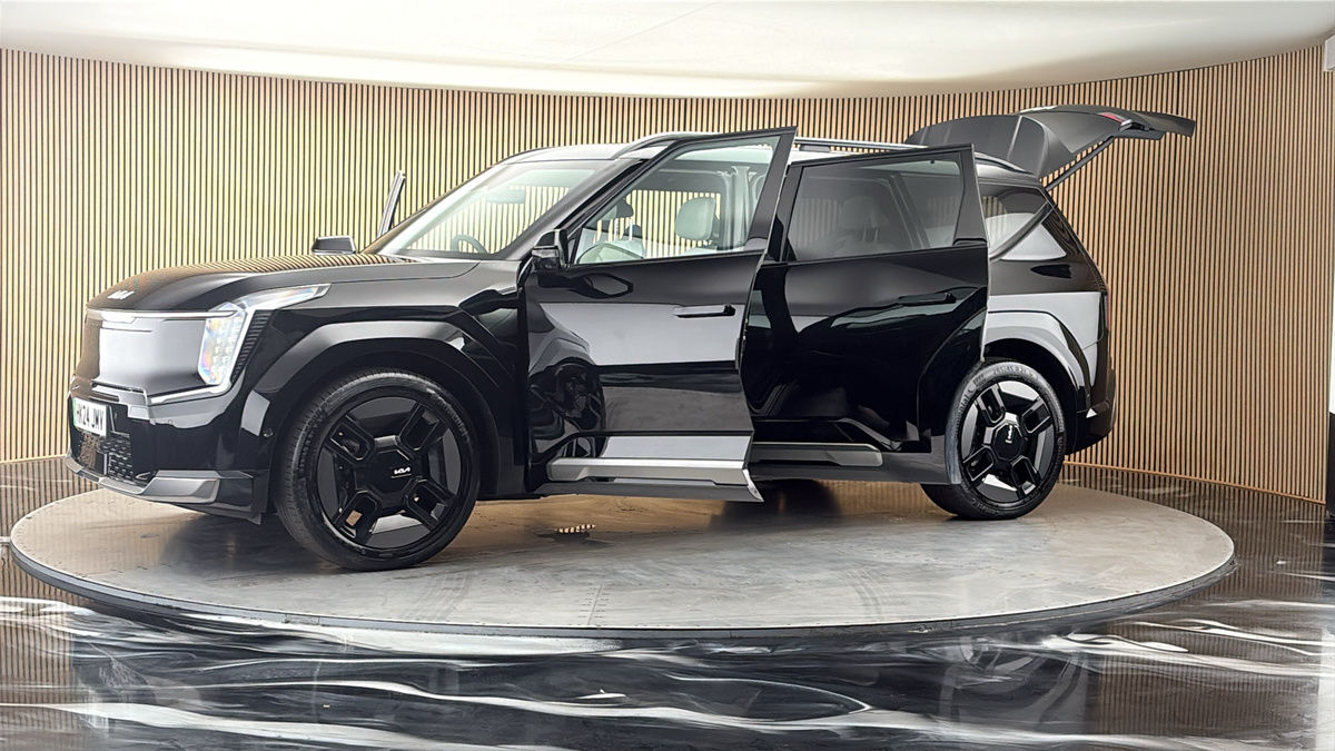 More views of Kia EV9