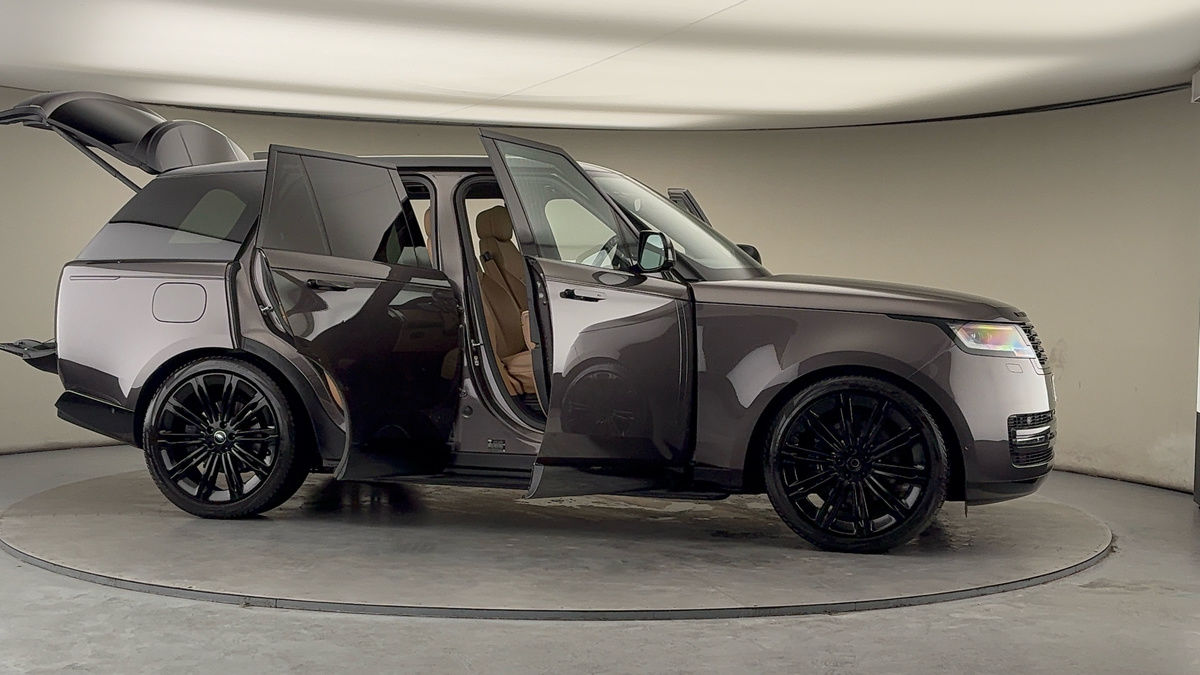 More views of Land Rover Range Rover