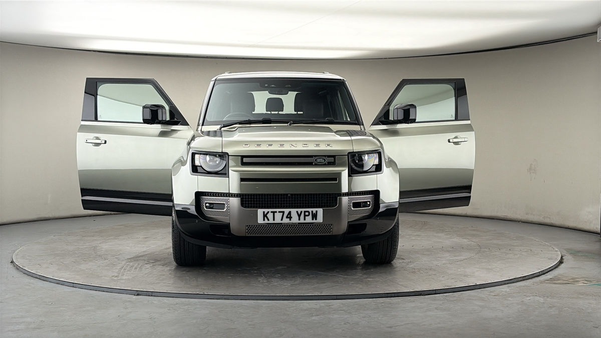 More views of Land Rover Defender 90