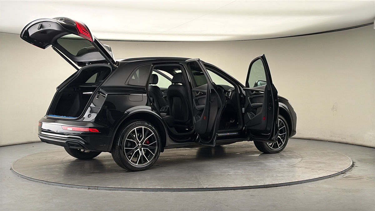 More views of Audi Q5