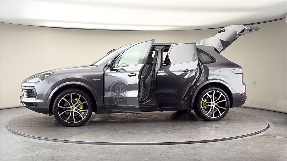 More views of Porsche Cayenne