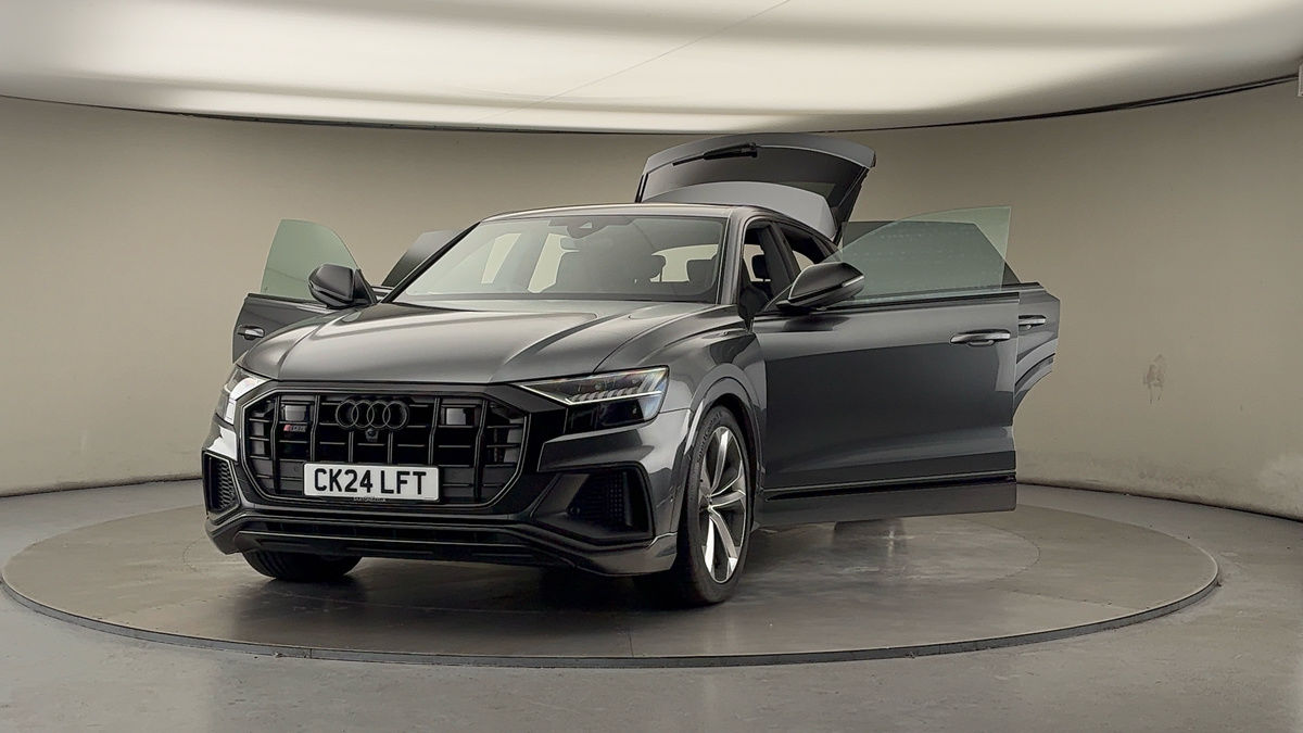 More views of Audi SQ8