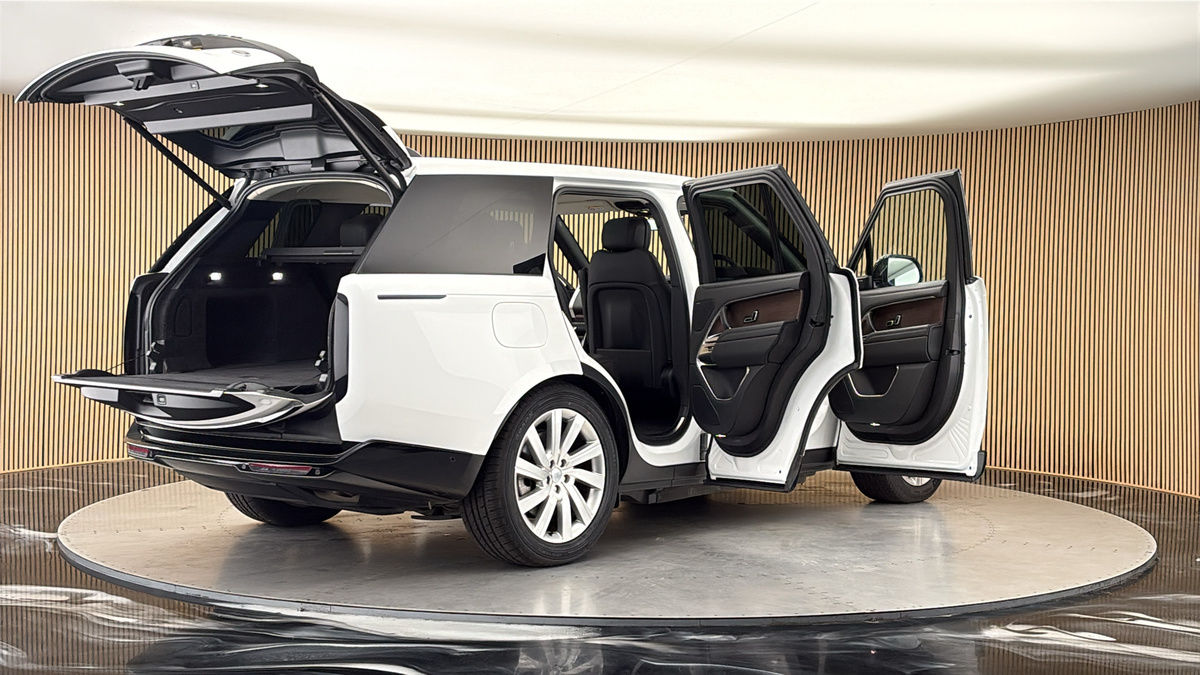 More views of Land Rover Range Rover