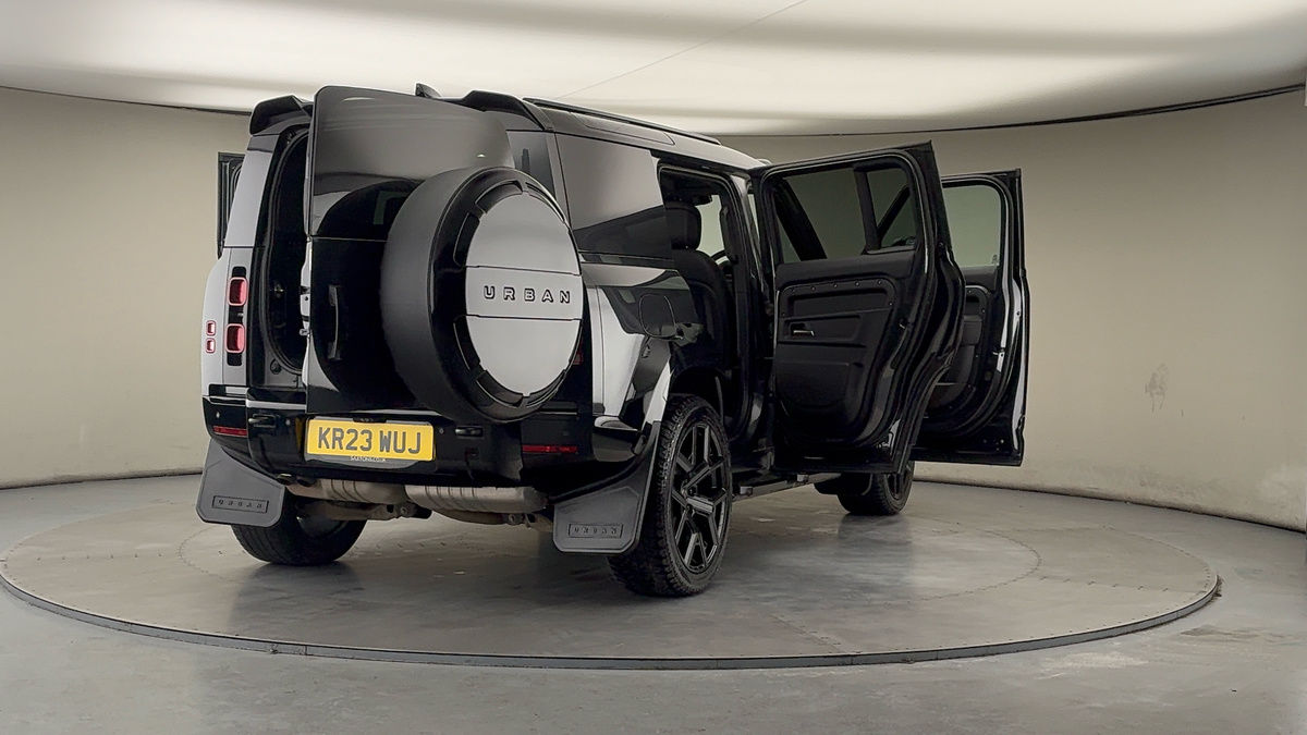 More views of Land Rover Defender 110