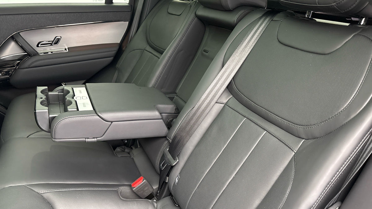Land Rover Range Rover Sport Image 9