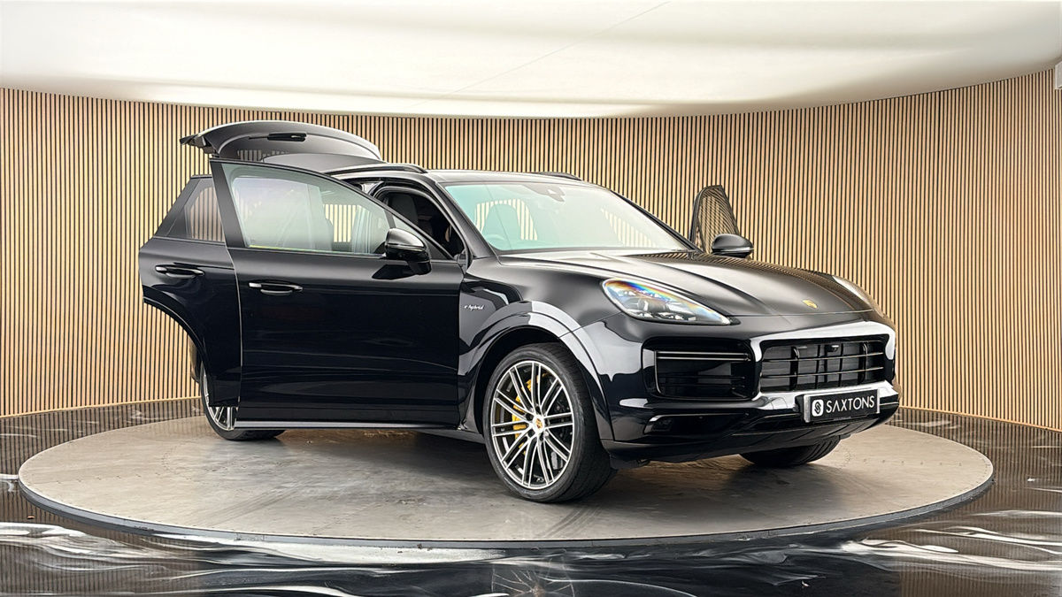 More views of Porsche Cayenne