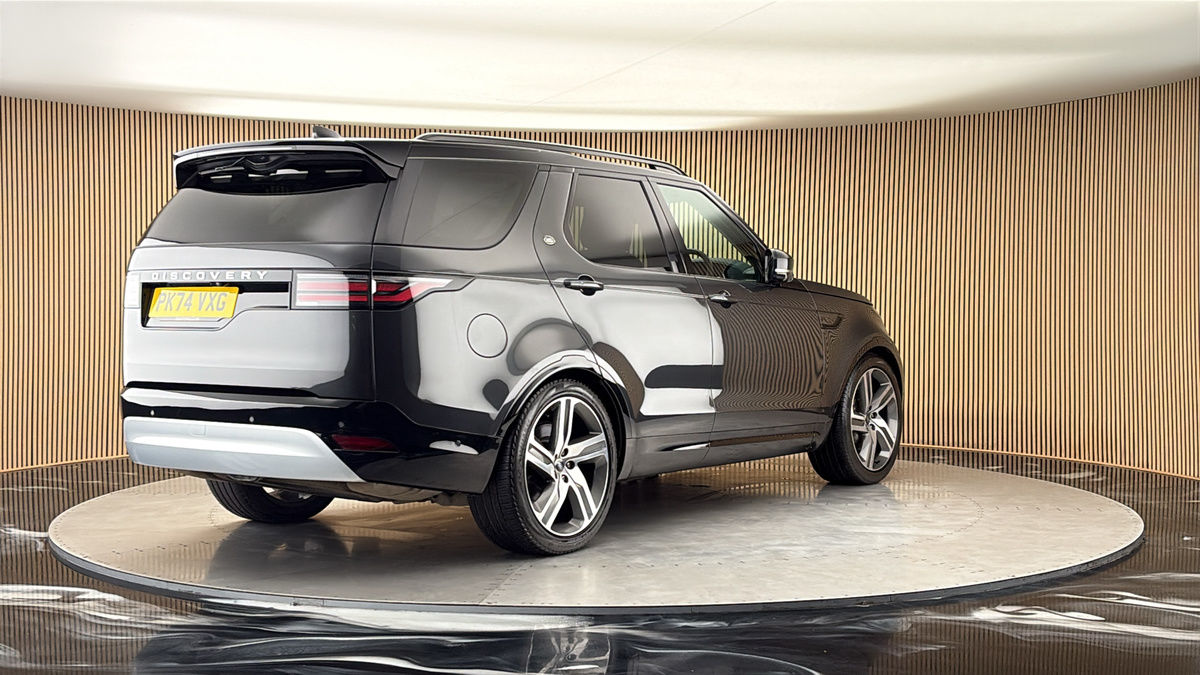 More views of Land Rover Discovery