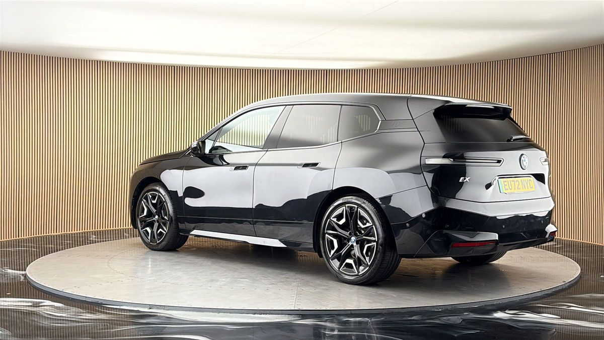 More views of BMW iX