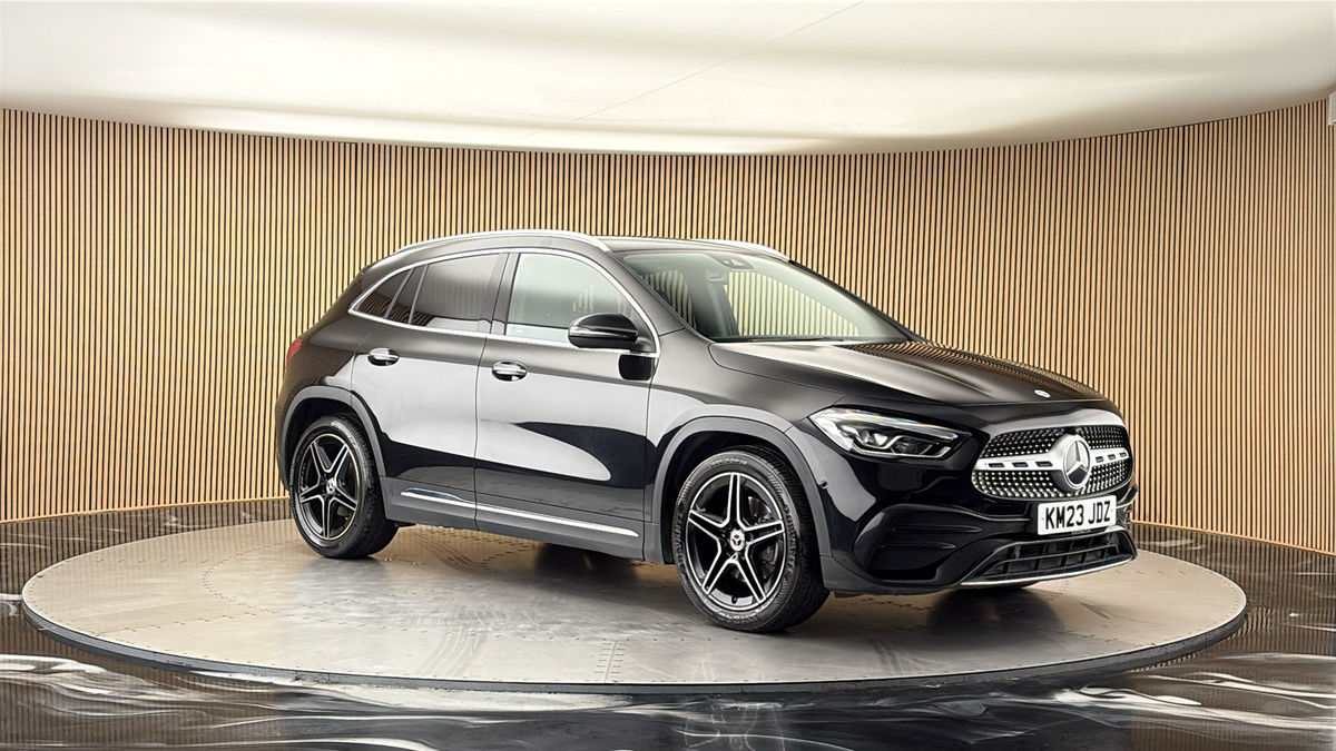More views of Mercedes-Benz GLA