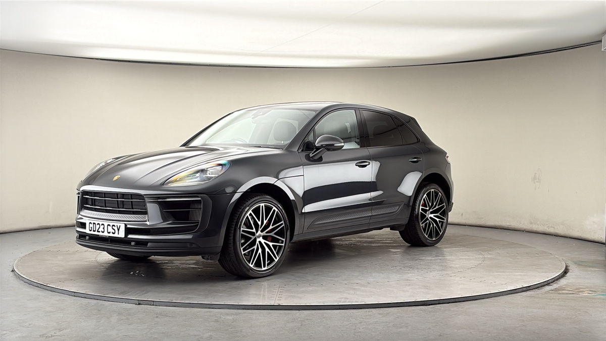 Porsche Macan Image 20