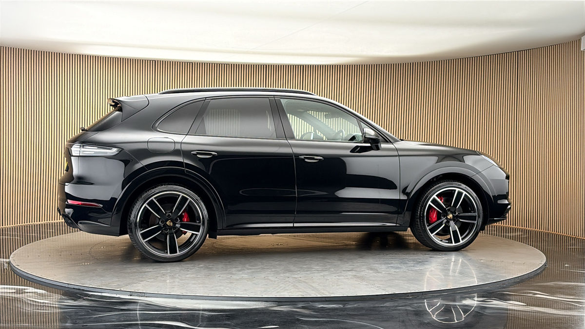 More views of Porsche Cayenne
