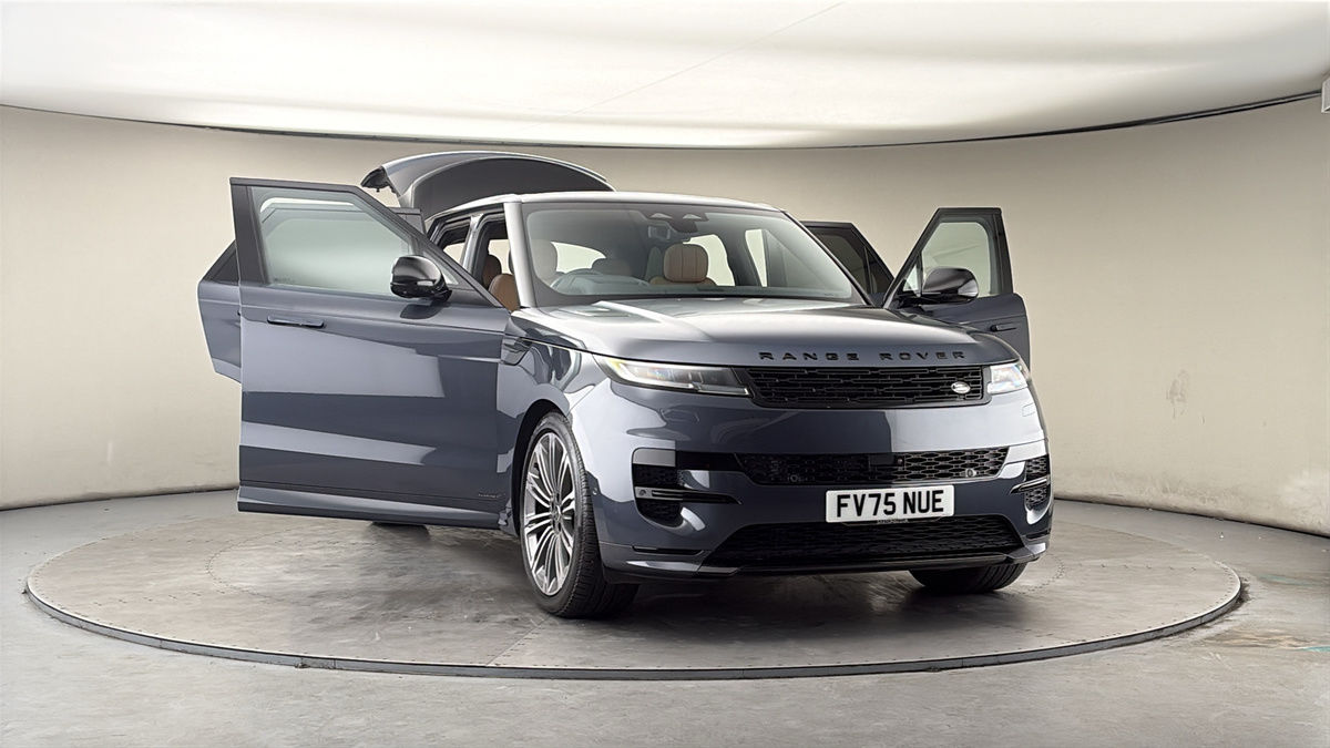 More views of Land Rover Range Rover Sport