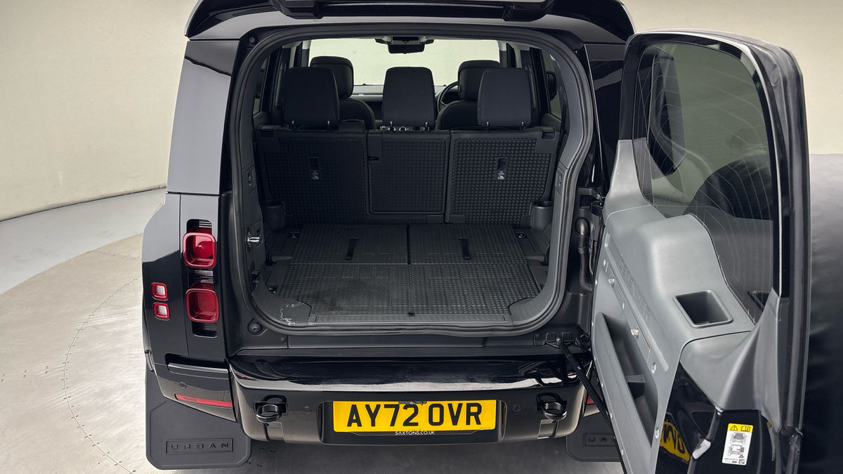 Land Rover Defender 110 Urban Image 11