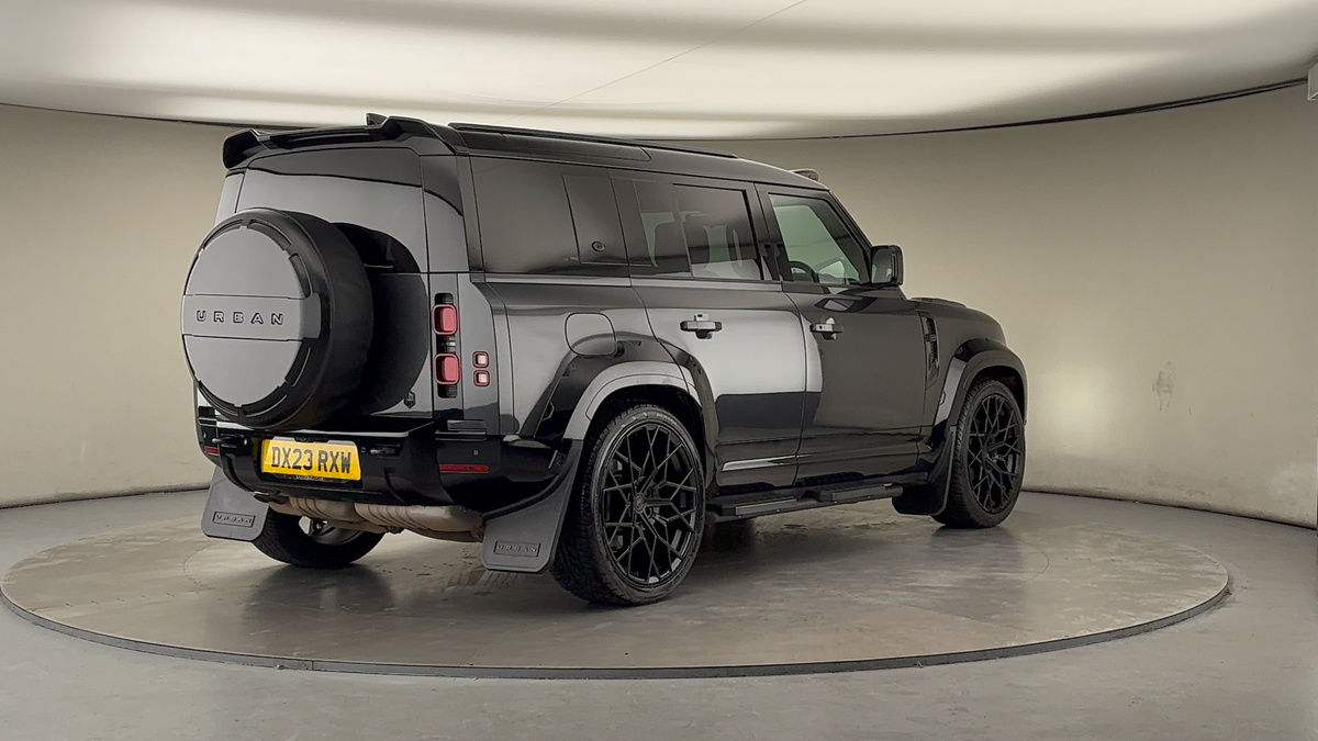 More views of Land Rover Defender 110