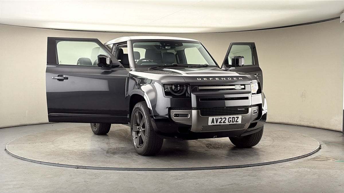 More views of Land Rover Defender 90
