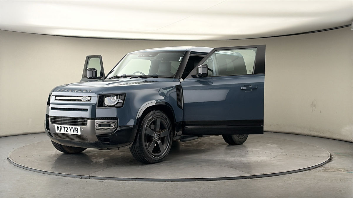 More views of Land Rover Defender 90