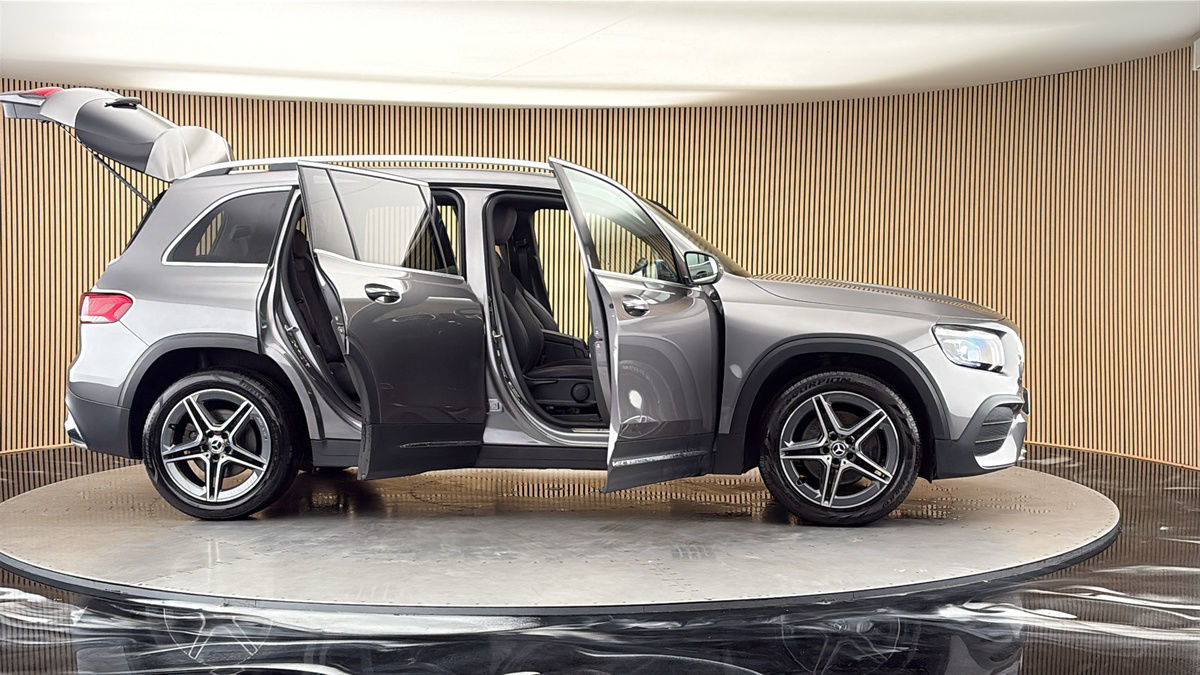 More views of Mercedes-Benz GLB