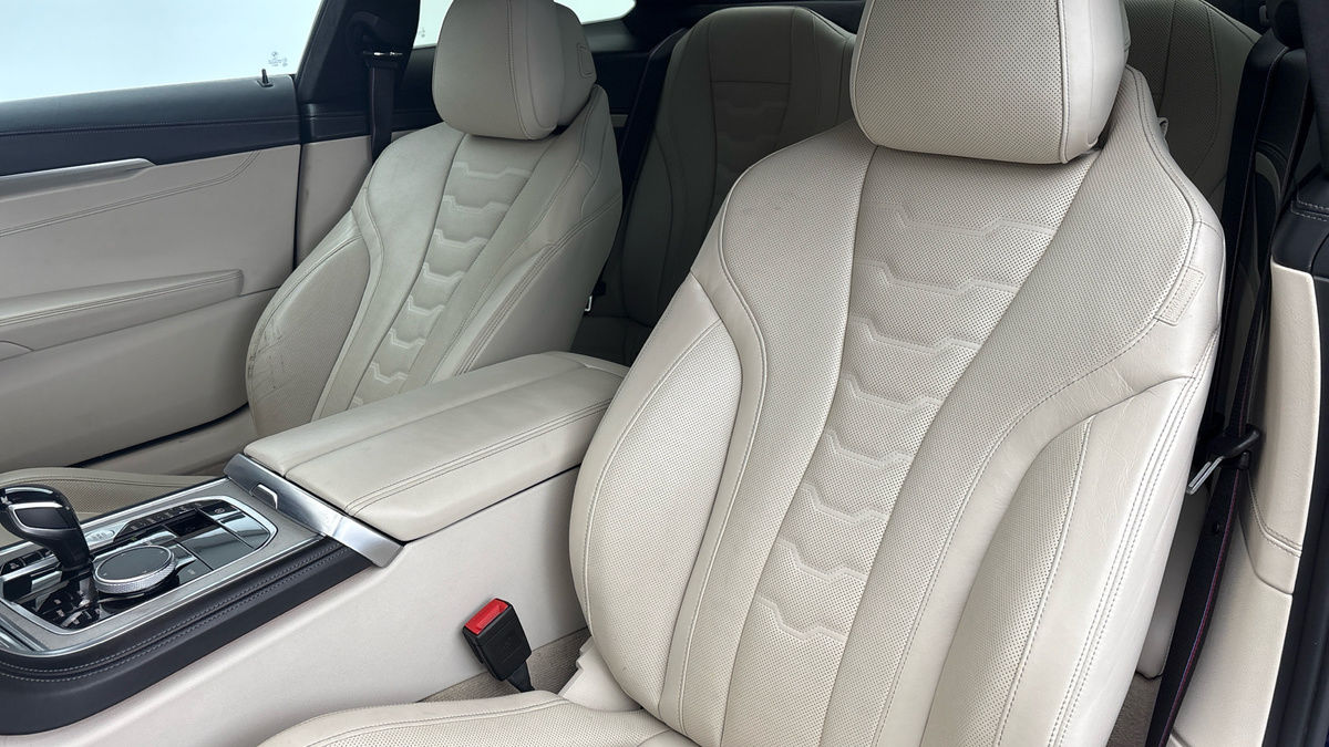 BMW 8 Series Image 7