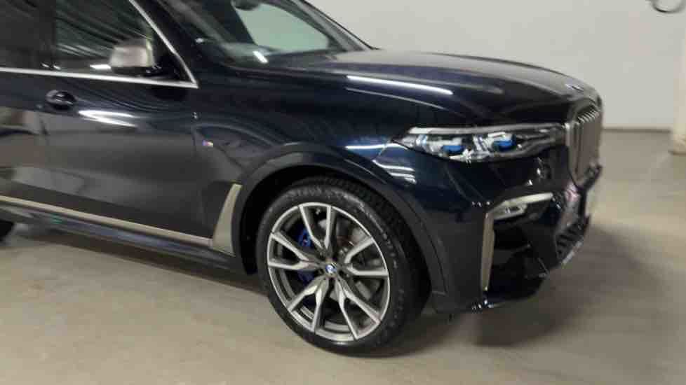 More views of BMW X7