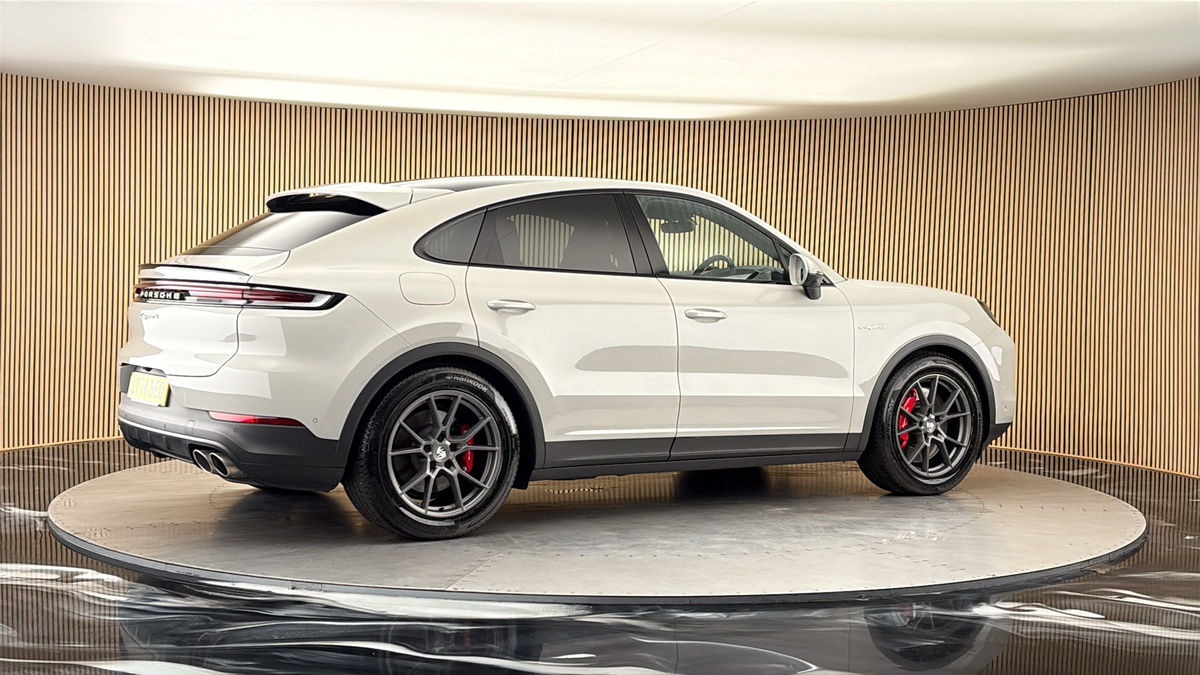 More views of Porsche Cayenne