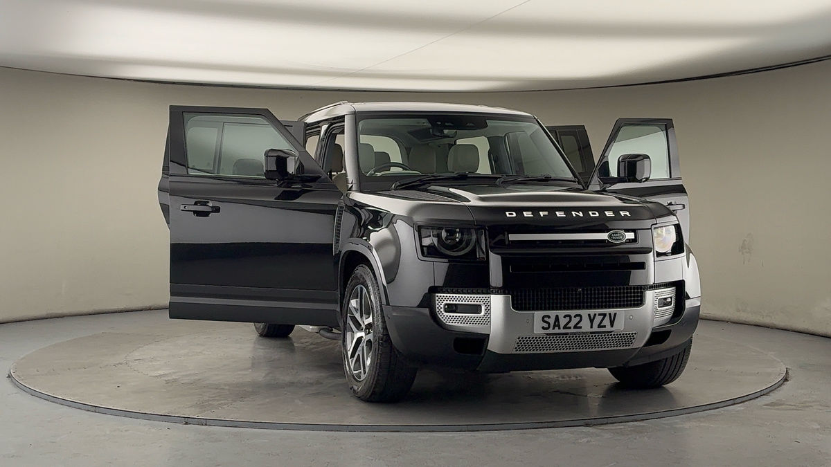 More views of Land Rover Defender 110