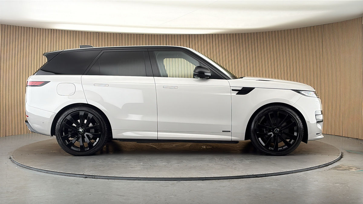 Land Rover Range Rover Sport Image 16