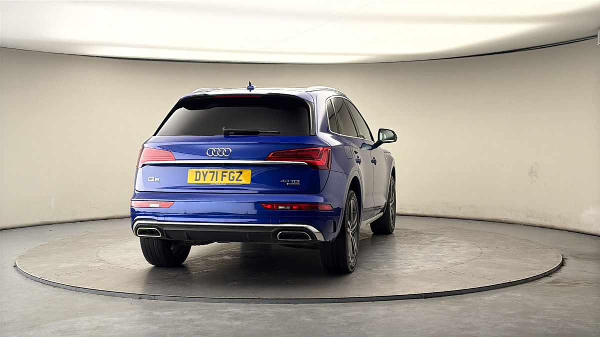 More views of Audi Q5