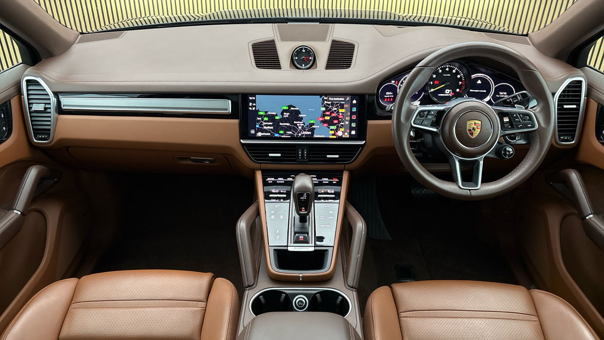Porsche Cayenne Image 12