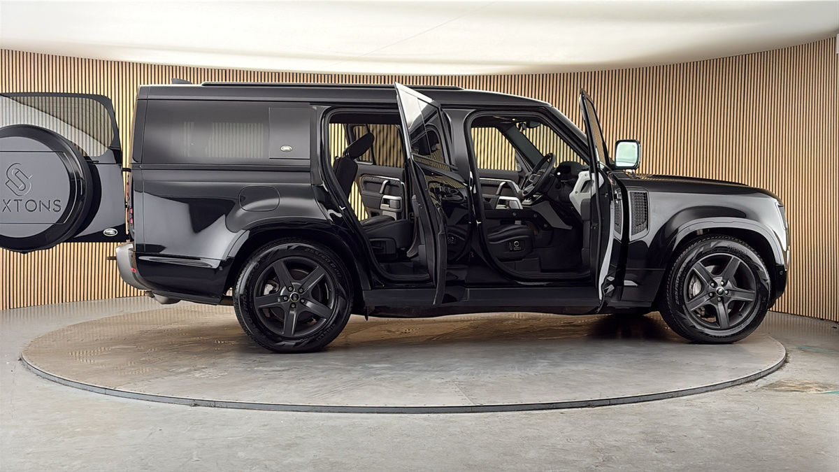 More views of Land Rover Defender 130