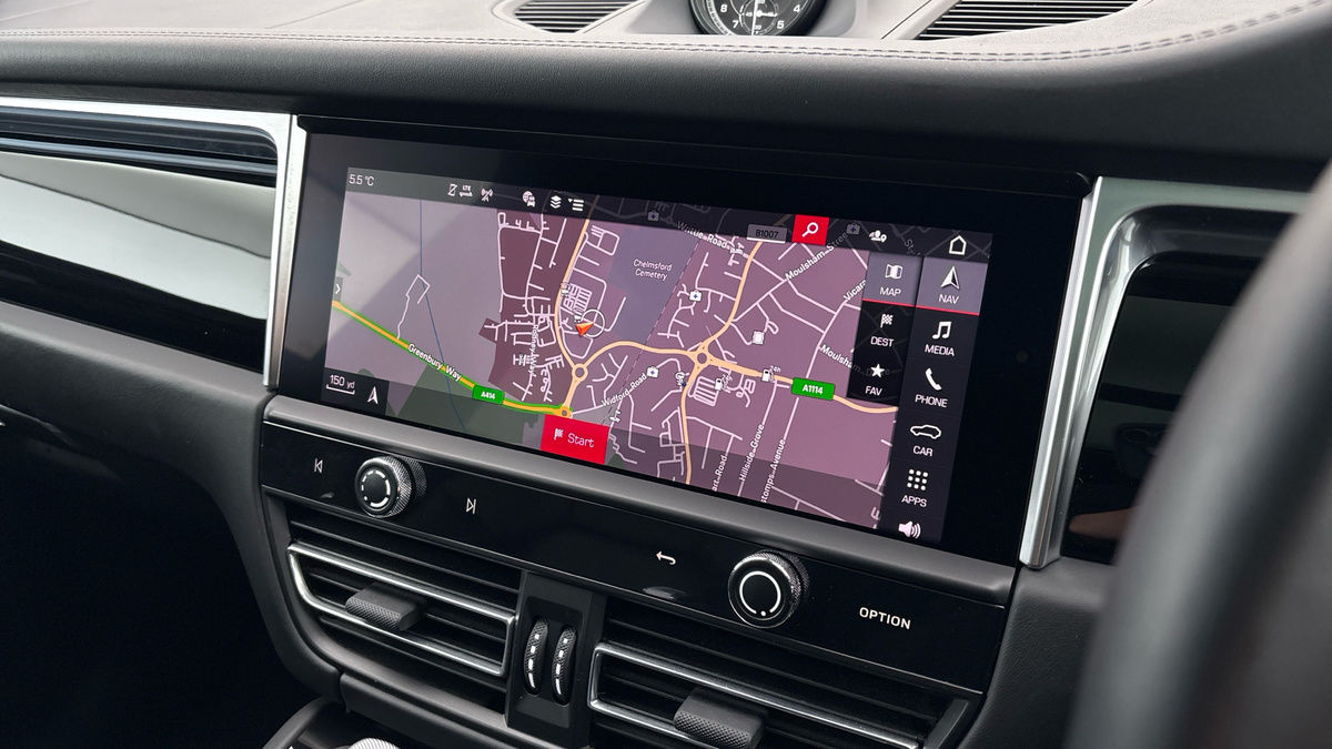 Porsche Macan Image 17