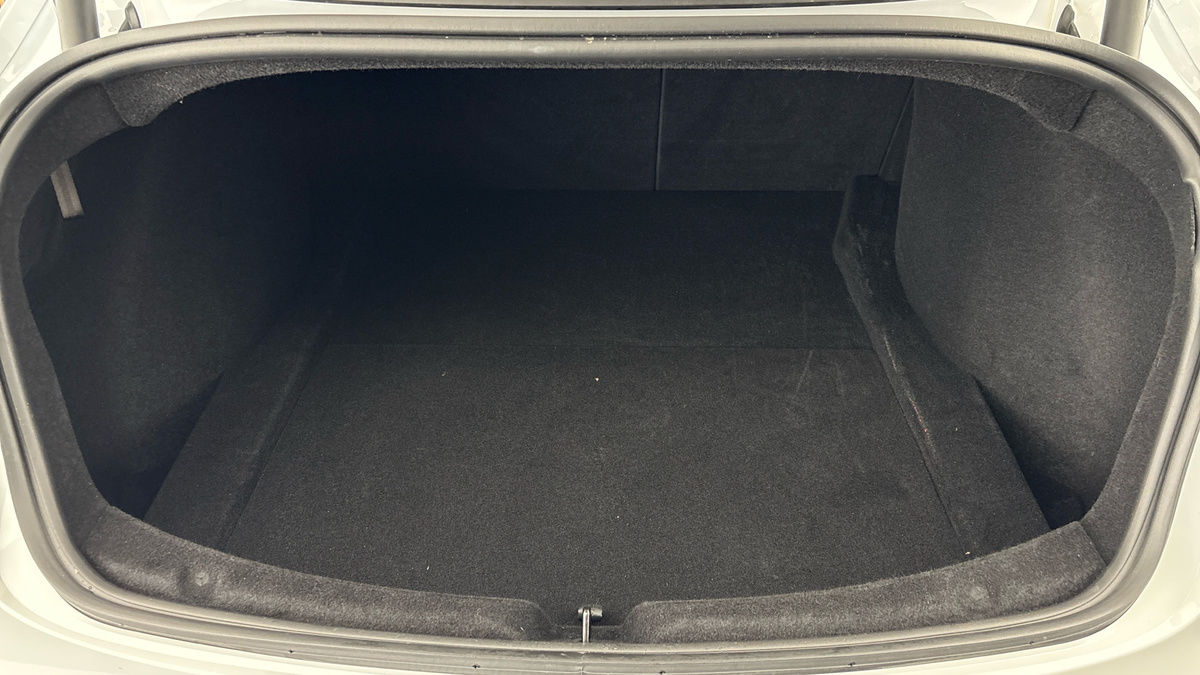Tesla Model 3 Image 11