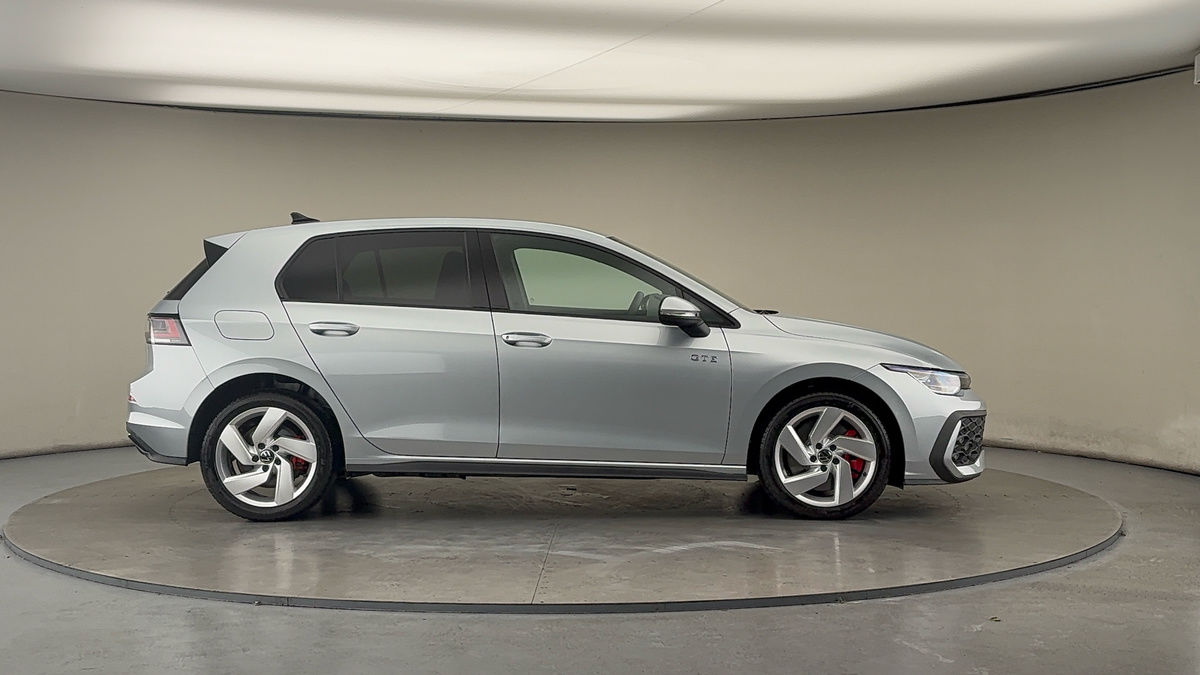 Volkswagen Golf Image 16