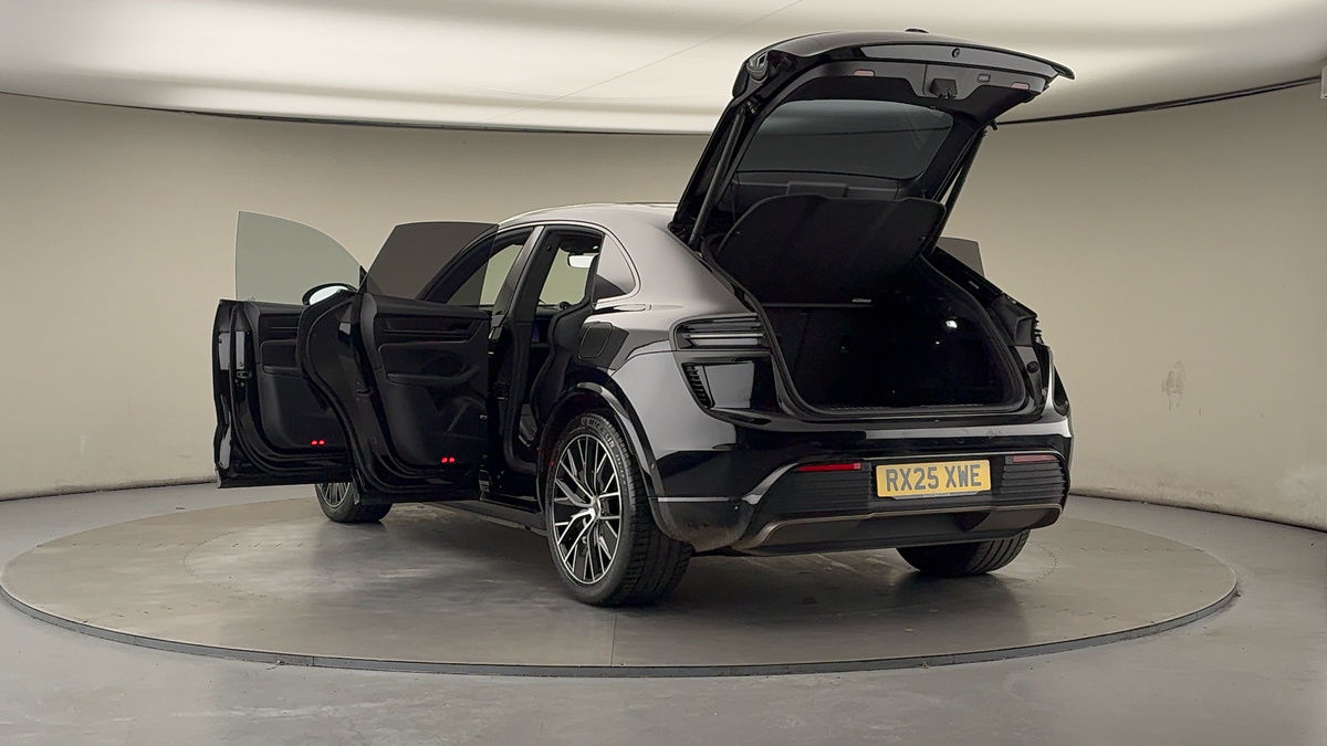 Porsche Macan Image 23