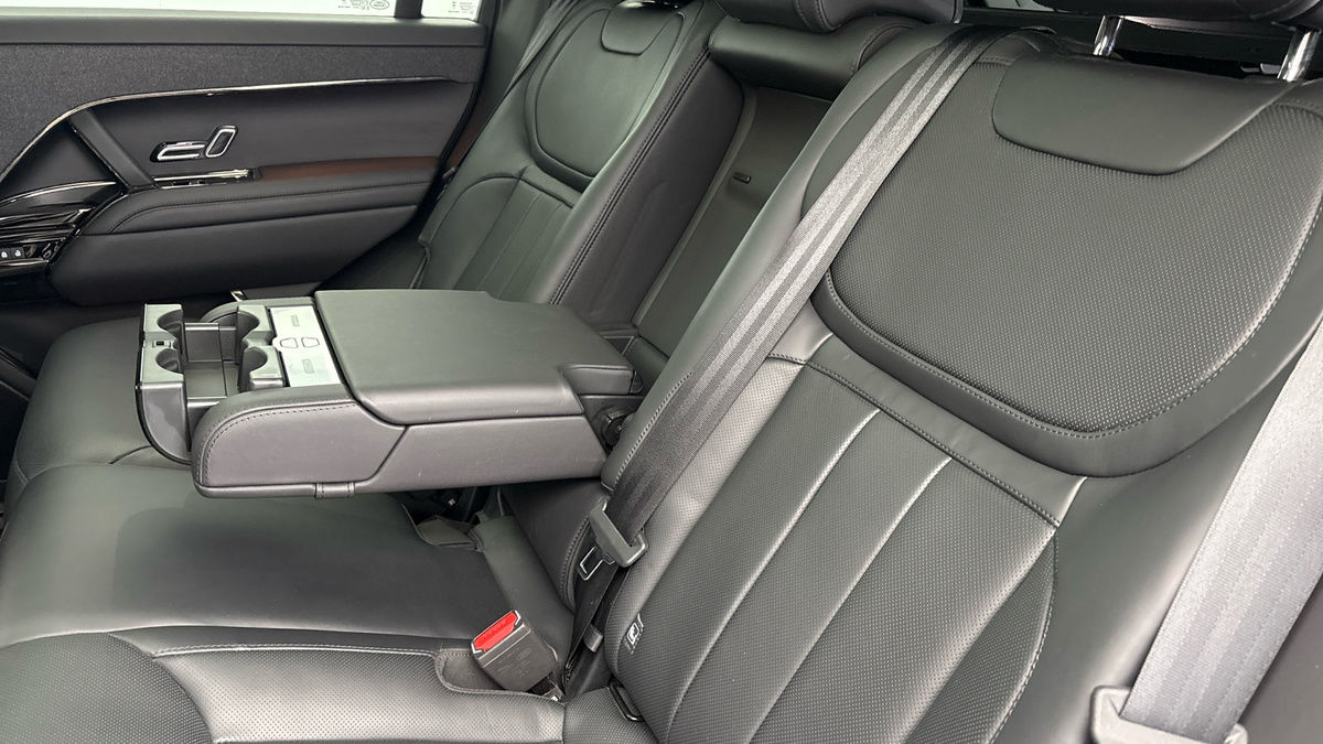 Land Rover Range Rover Sport Image 9