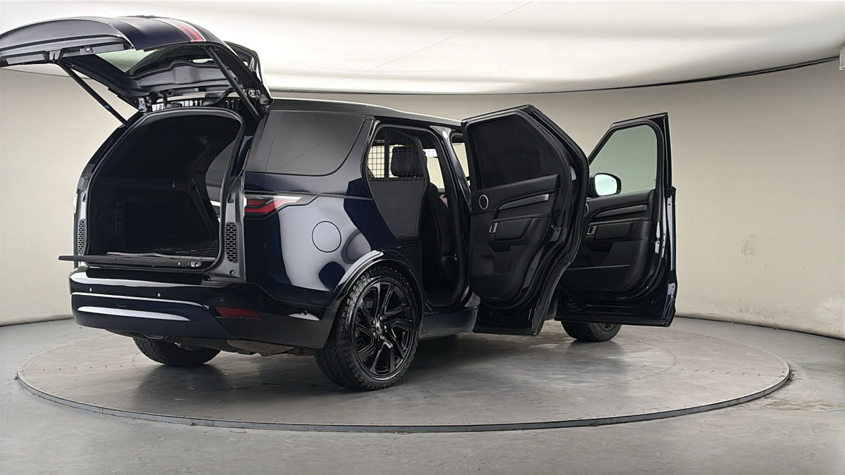 More views of Land Rover Discovery