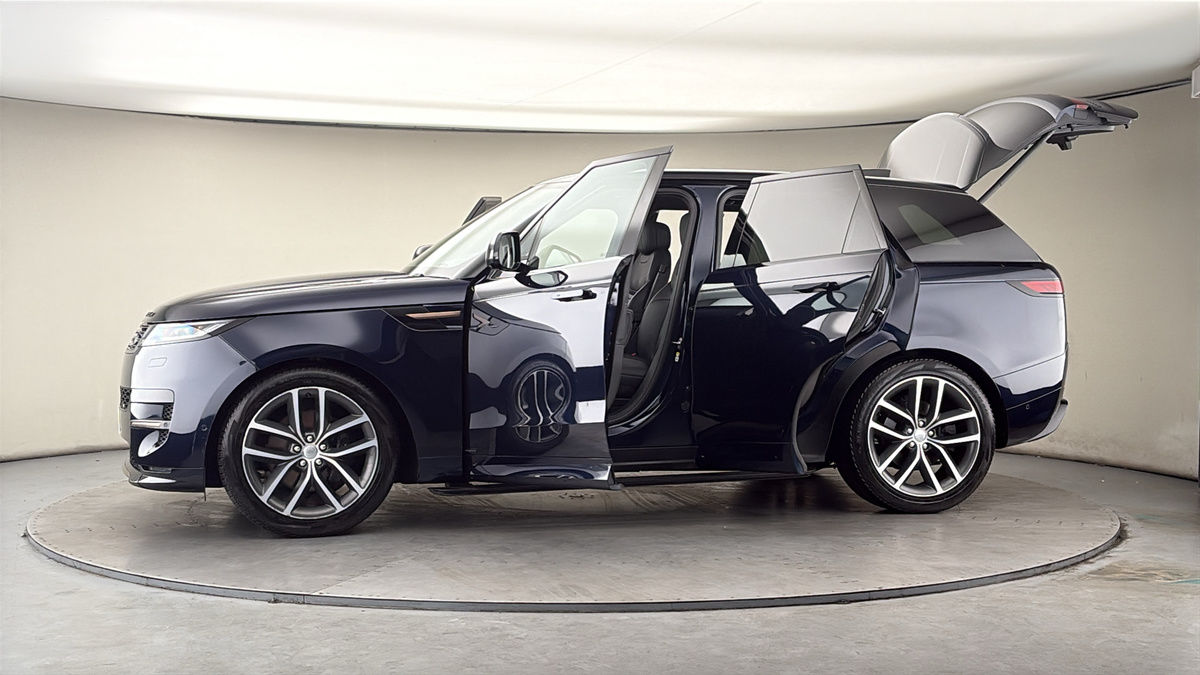 More views of Land Rover Range Rover Sport