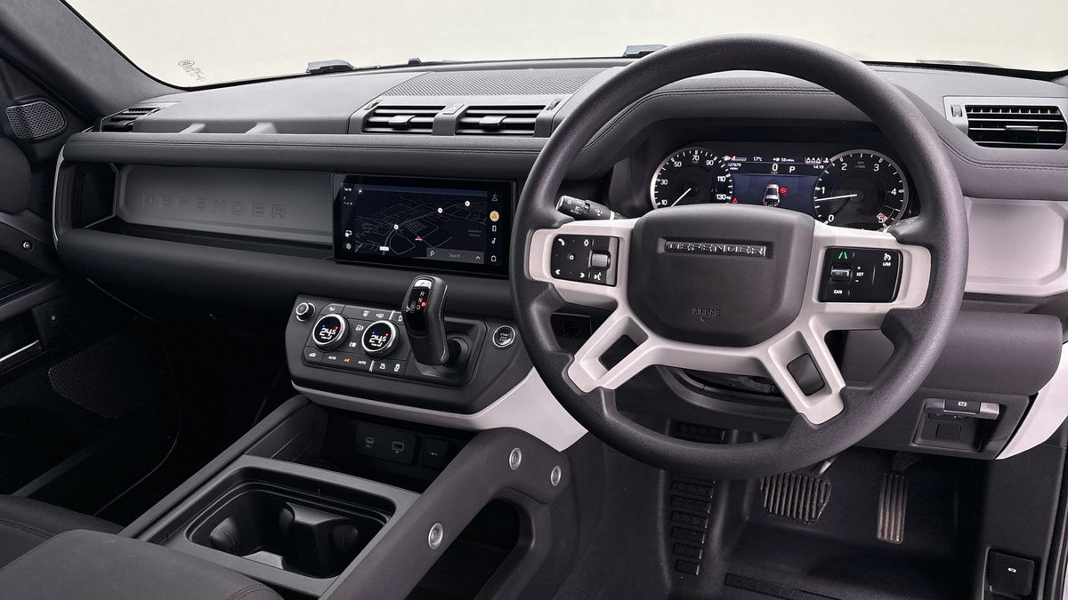 Land Rover Defender 90 Image 12