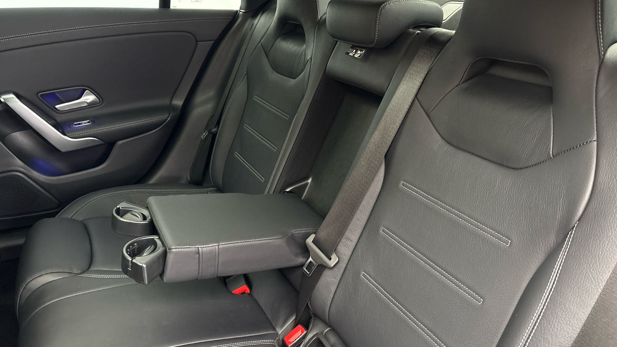 Mercedes-Benz CLA Image 9