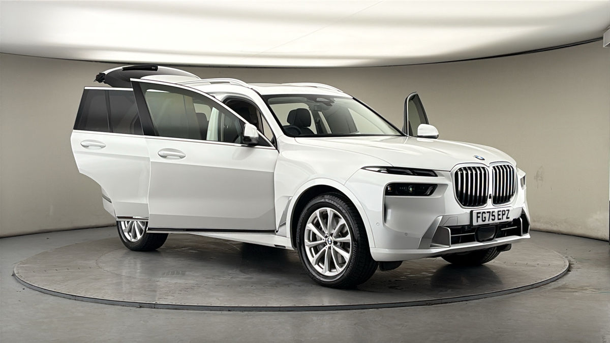 More views of BMW X7