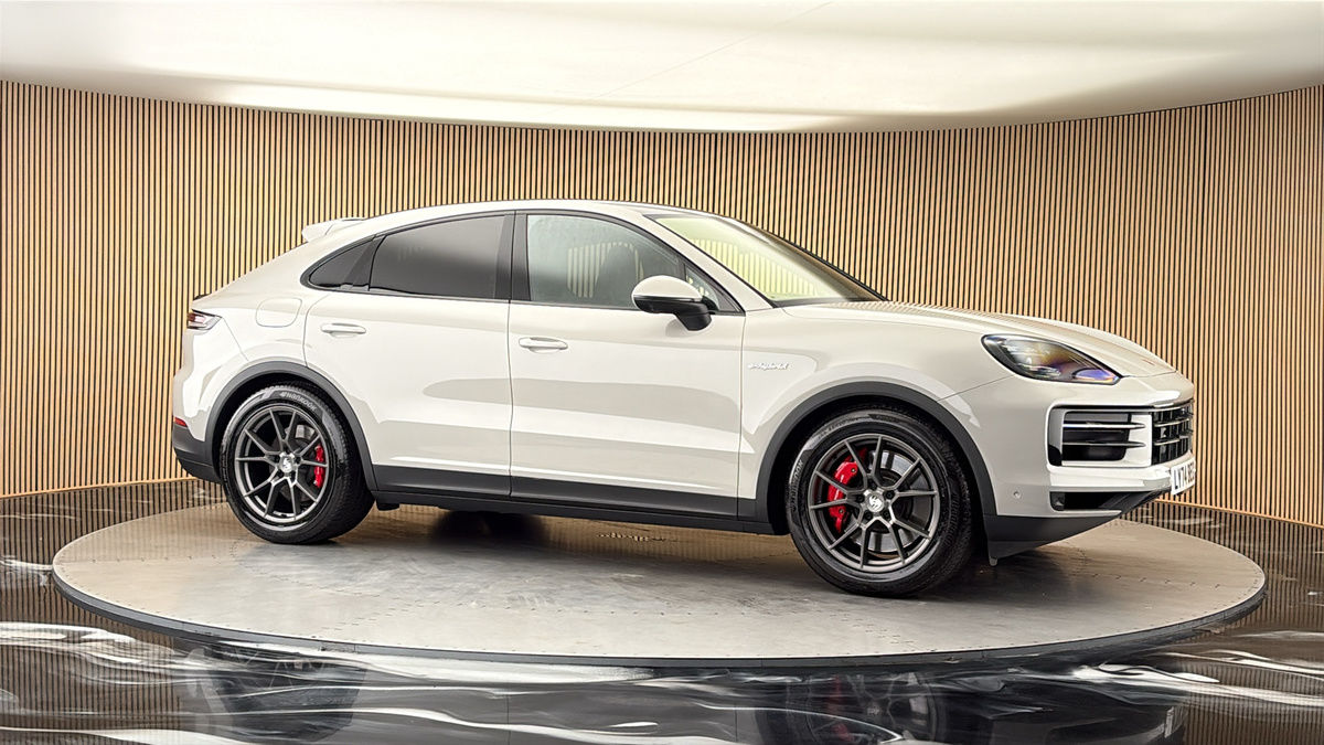More views of Porsche Cayenne