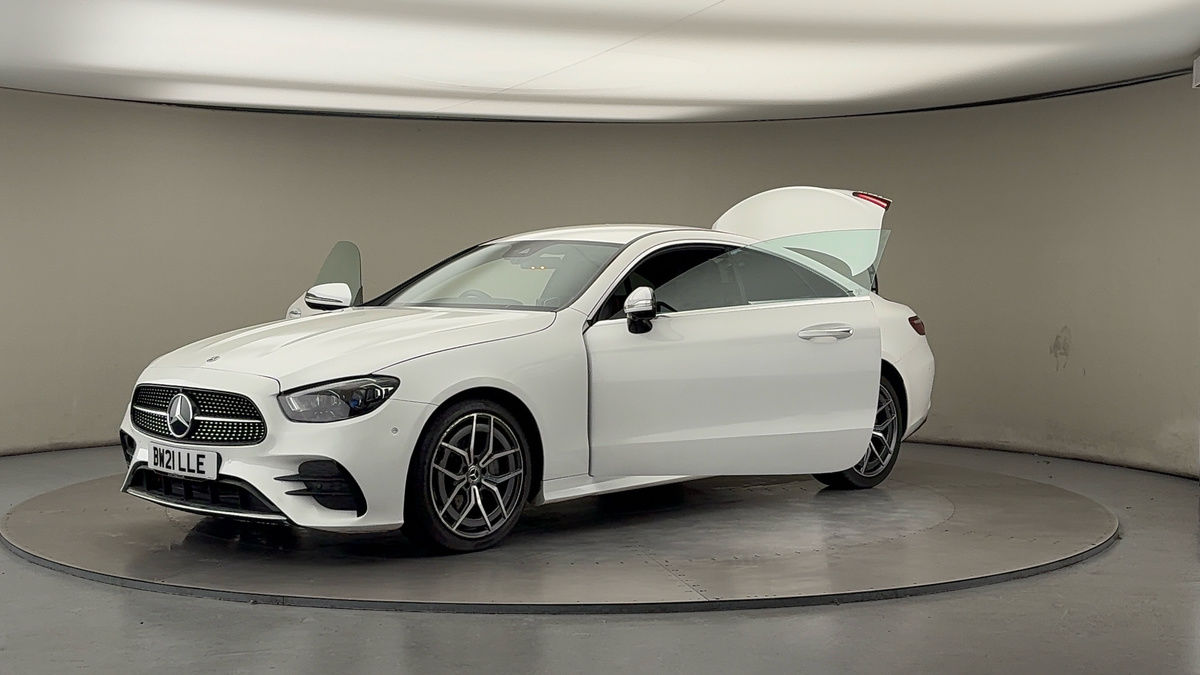 Mercedes-Benz E Class Image 22