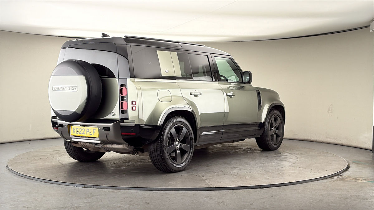 More views of Land Rover Defender 110