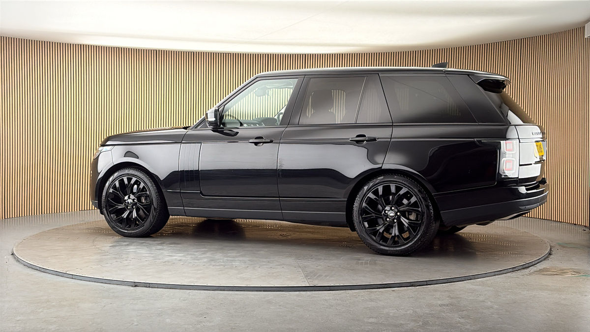 More views of Land Rover Range Rover