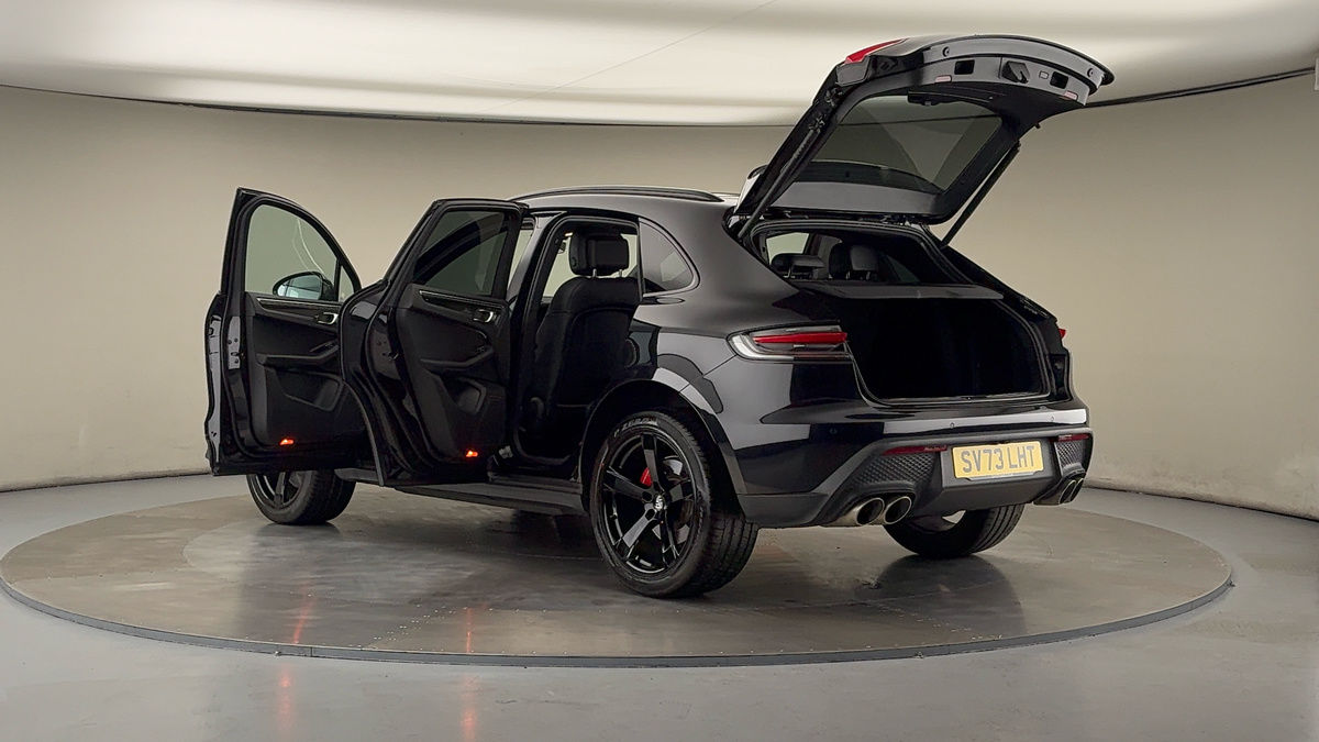 More views of Porsche Macan