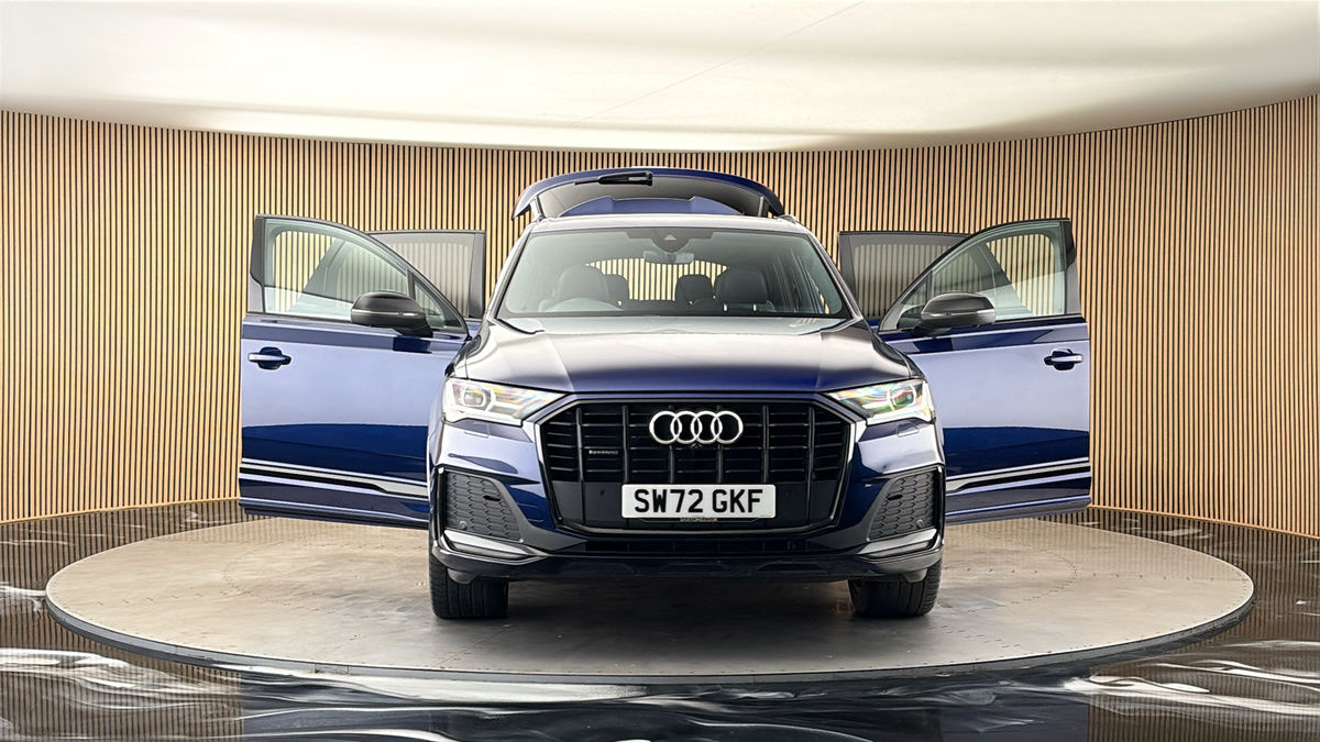 More views of Audi Q7