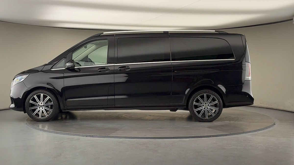 Mercedes-Benz V Class Image 15