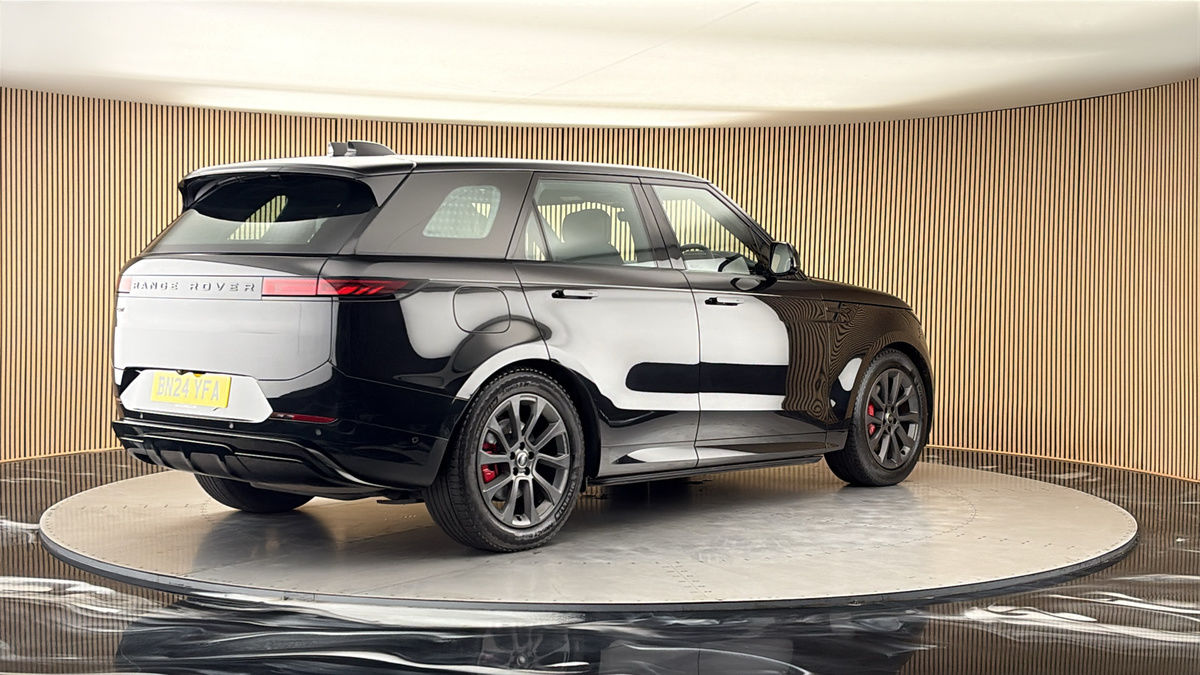 Land Rover Range Rover Sport Image 21
