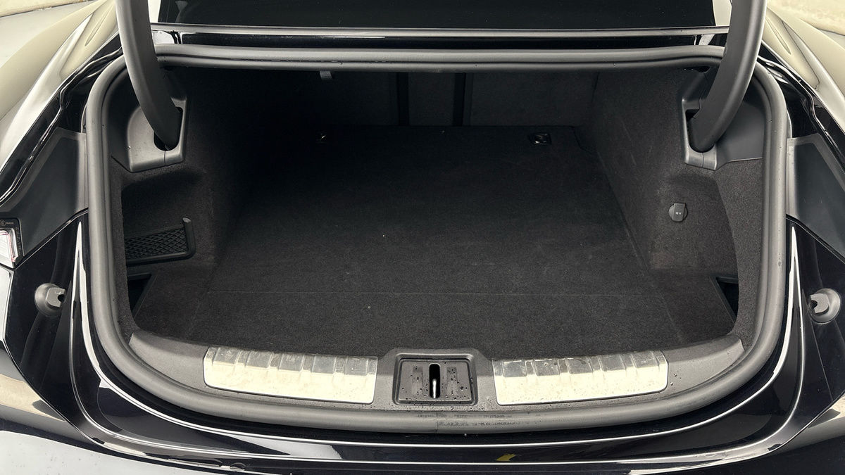 Porsche Taycan Image 17