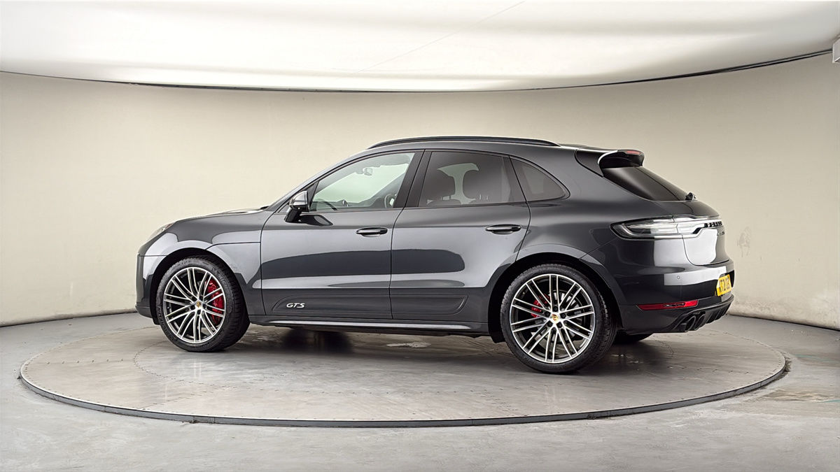 More views of Porsche Macan