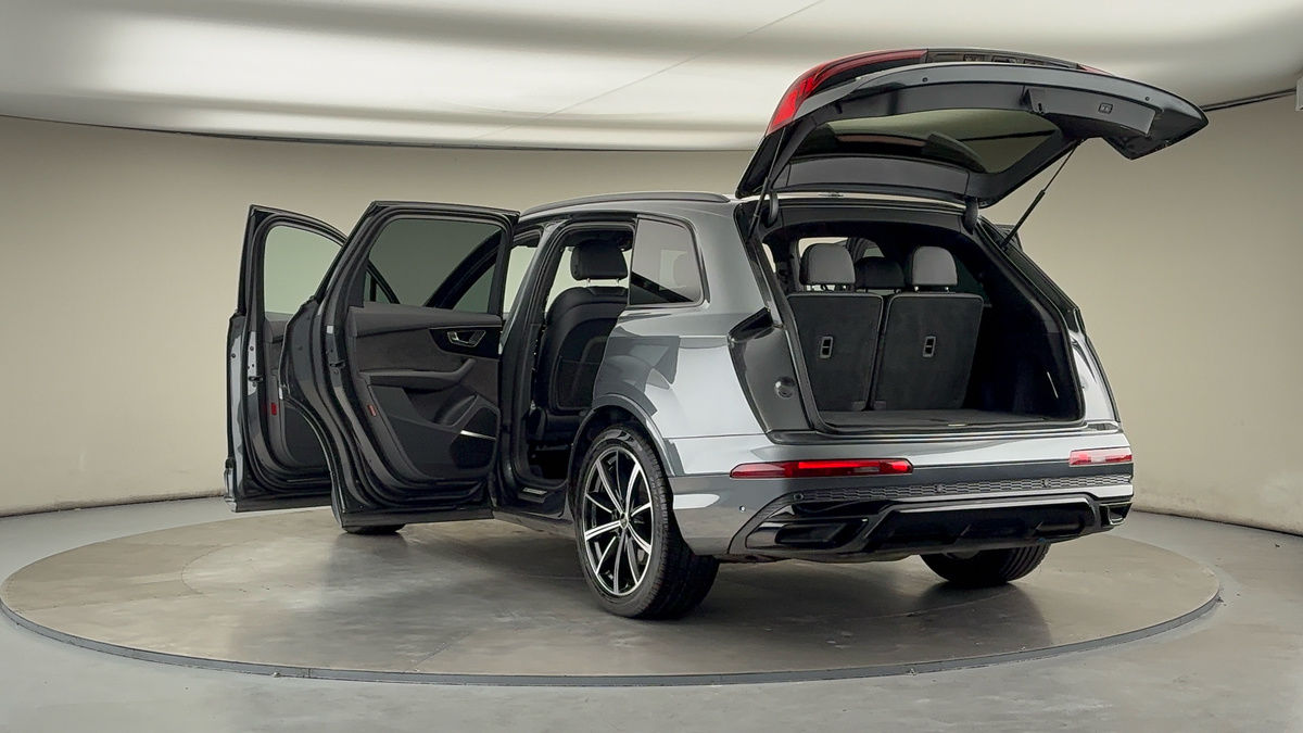 Audi Q7 Image 46